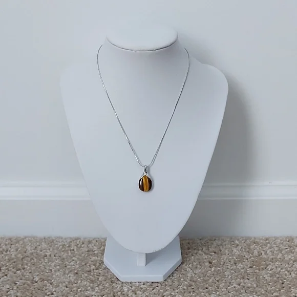 Tiger Eye - Silver Pendant Necklace Silver Chain - Picture 2 of 10